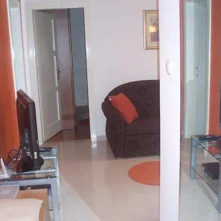 Apartment Tim *