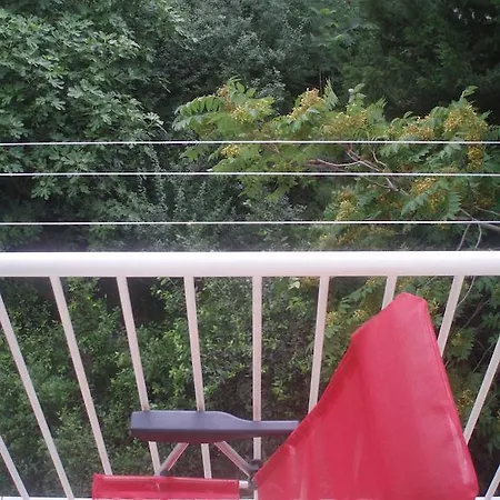 Apartment Tim Split